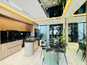 BÁN CĂN NHÀ NỘI THẤT ĐẸP DT 58 - 60m2 7 TẦNG THANG MÁY Bồ Đề Long Biên